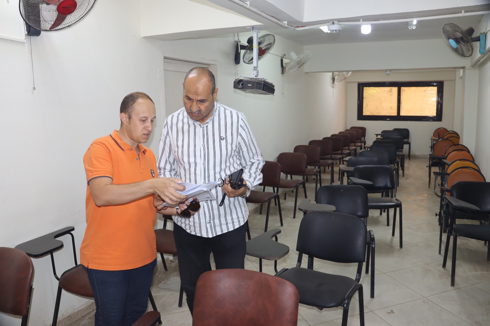 حماية المستهلك تغلق أكاديمية تمريض مخالفة
